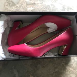 Karl Lagerfeld Pink Shoes 👠 StyLe: Andrea